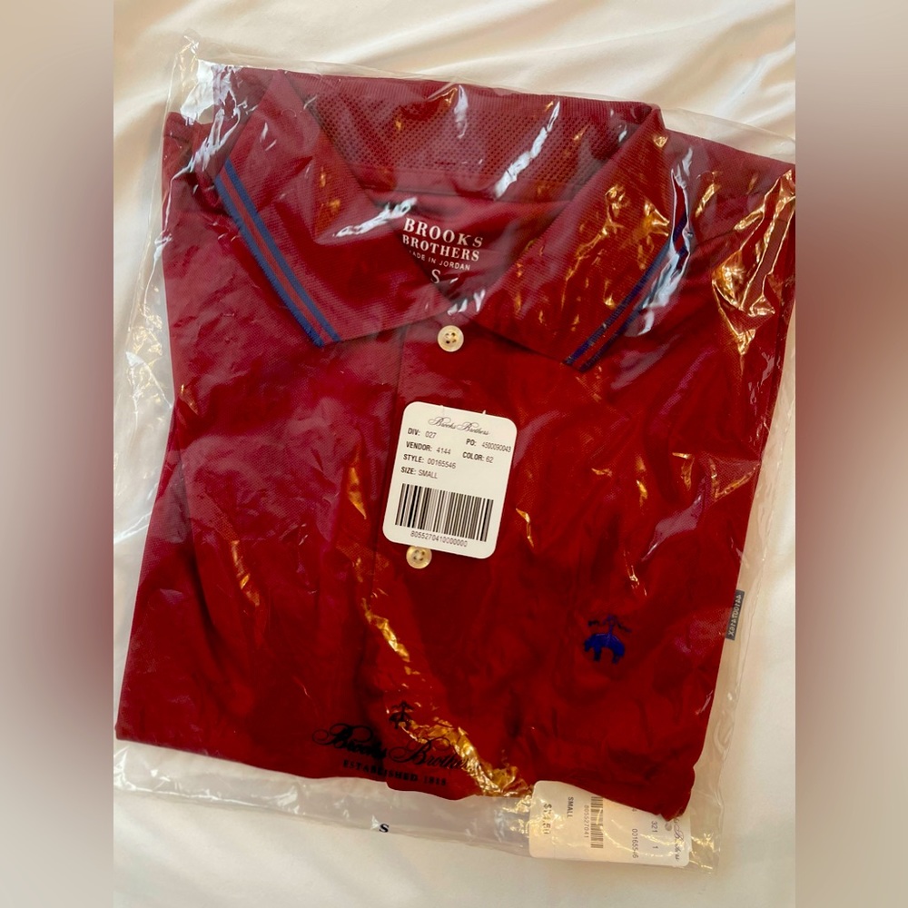 Men’s NWT Brooks Brothers Golf polo shirt, Size Small, runs large
